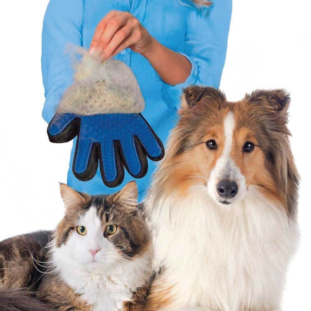 Deshedding and Massage Glove With 180 Silicone Tips